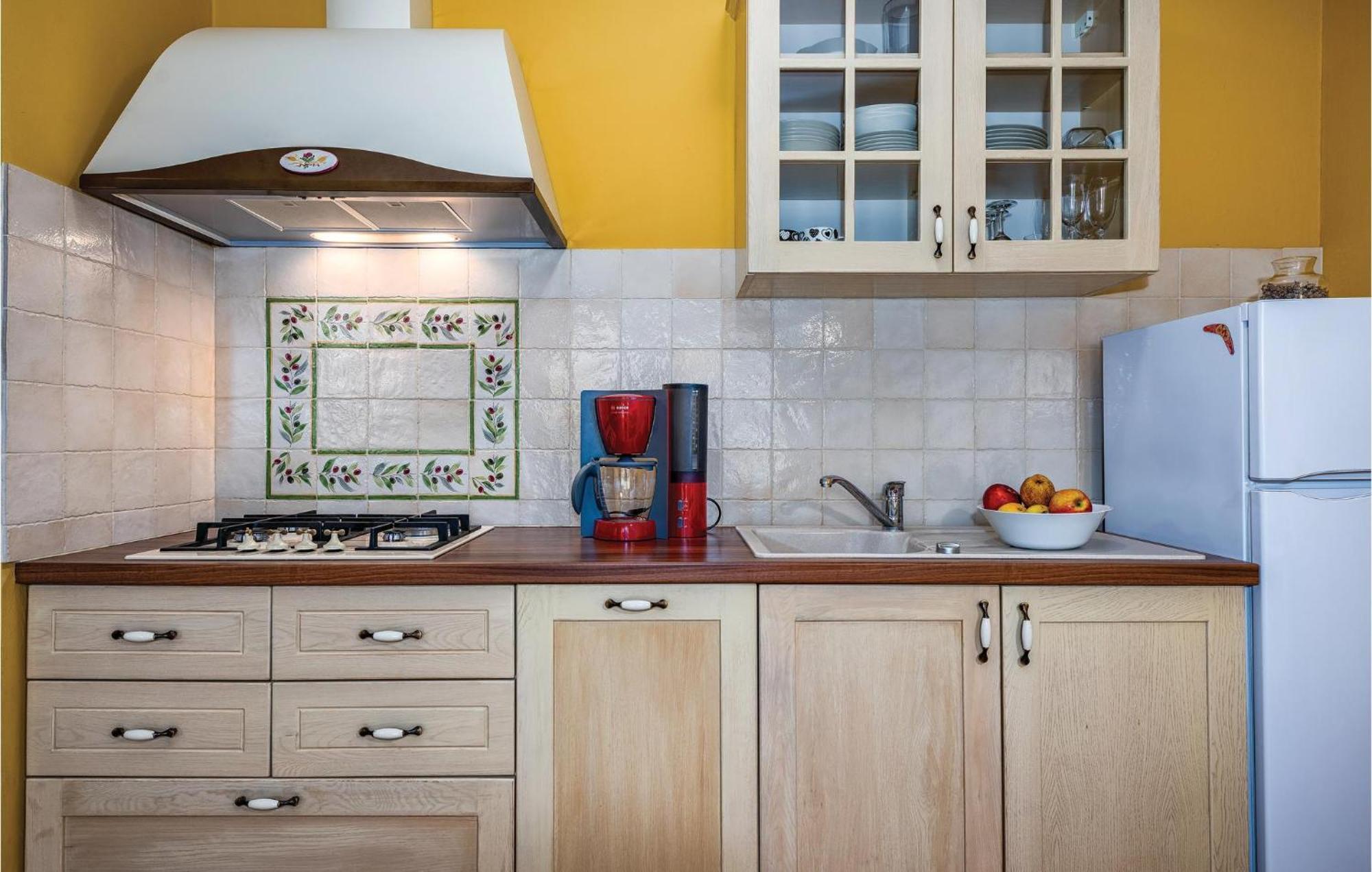 Stunning Apartment In Umag With Wifi Exterior foto